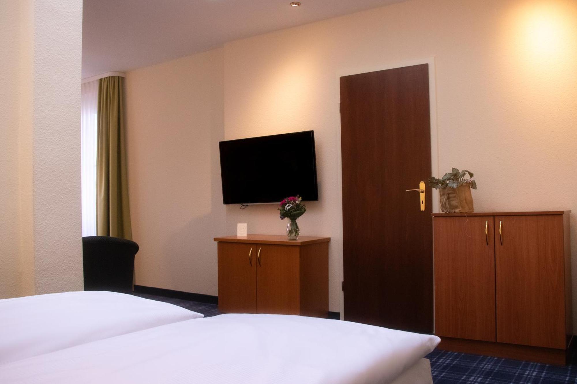 Hotel Bleske Im Spreewald Бург Екстер'єр фото